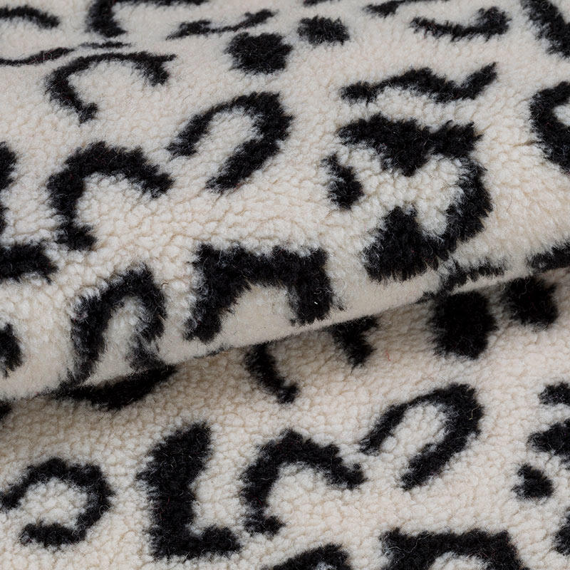 The different types of natural fibers used in jacquard plush fur
