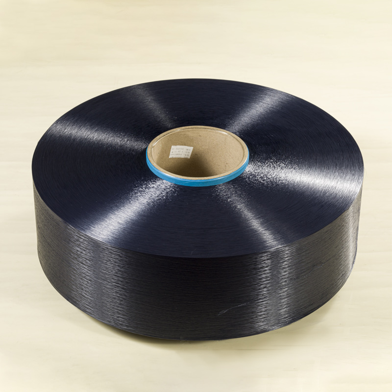 Differences And Similarities Between Polyester Yarn And Nylon